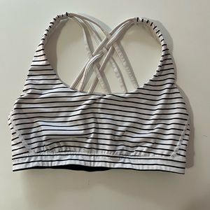 Victoria Secret Sports Bra Size Small